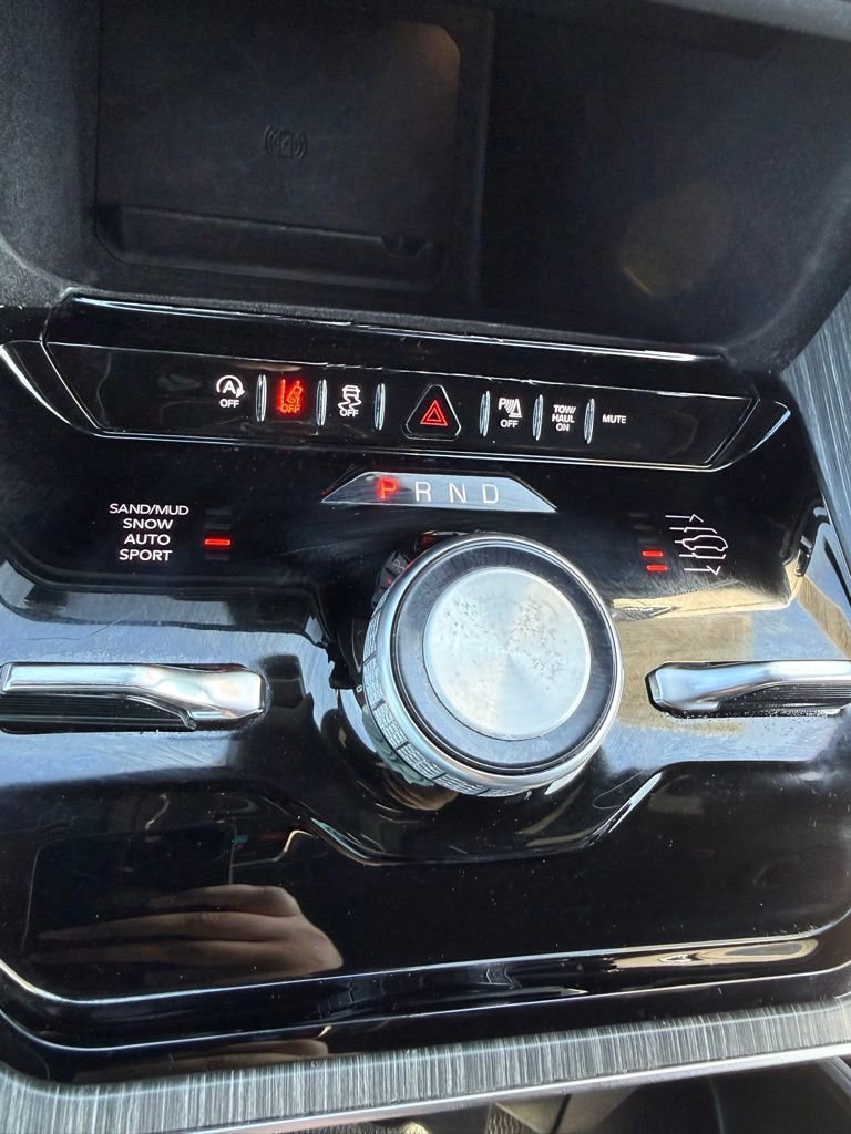 Used 2024 Jeep Wagoneer Series III image 23