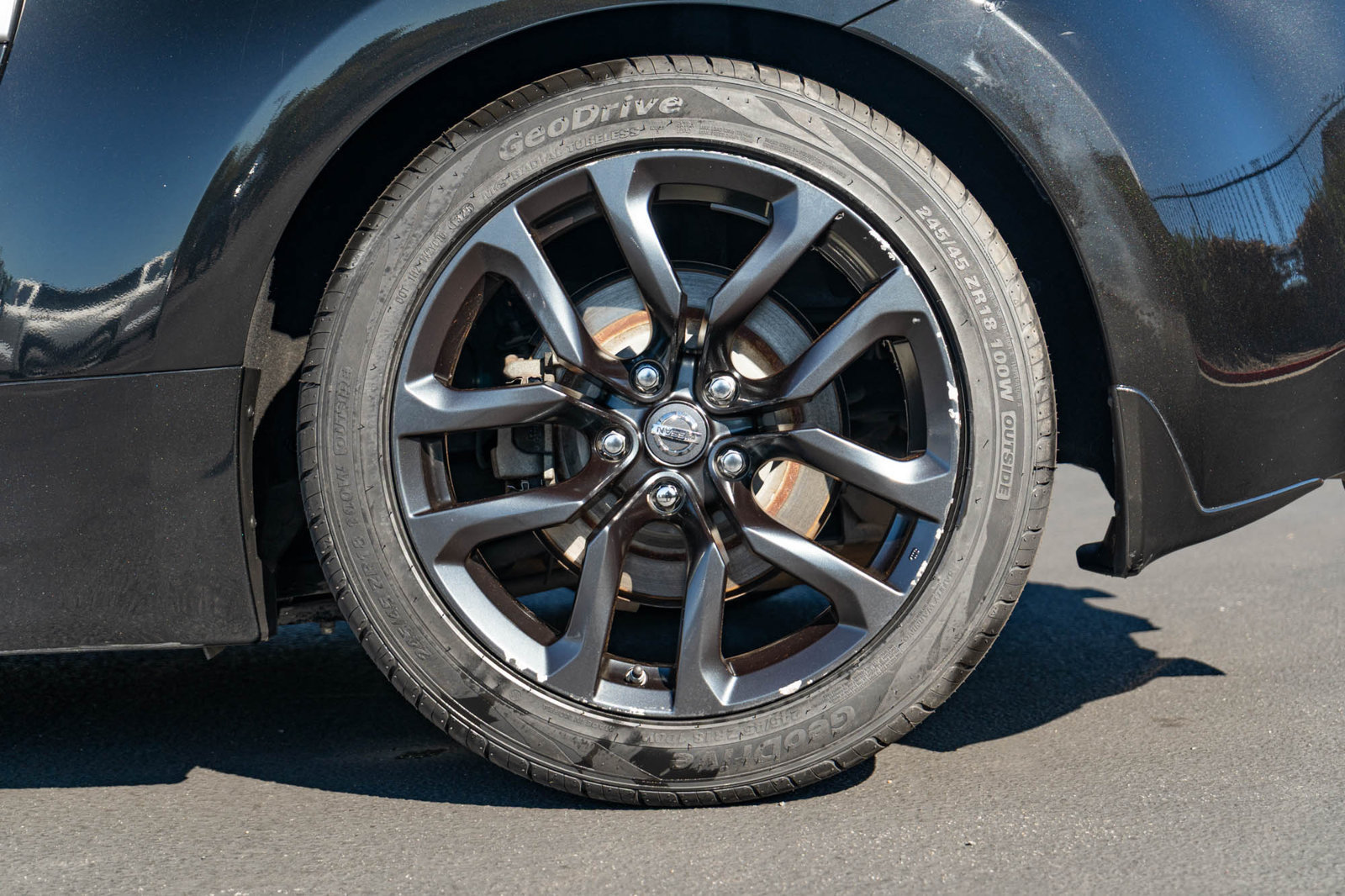 Used 2017 Nissan 370Z Coupe RWD image 6