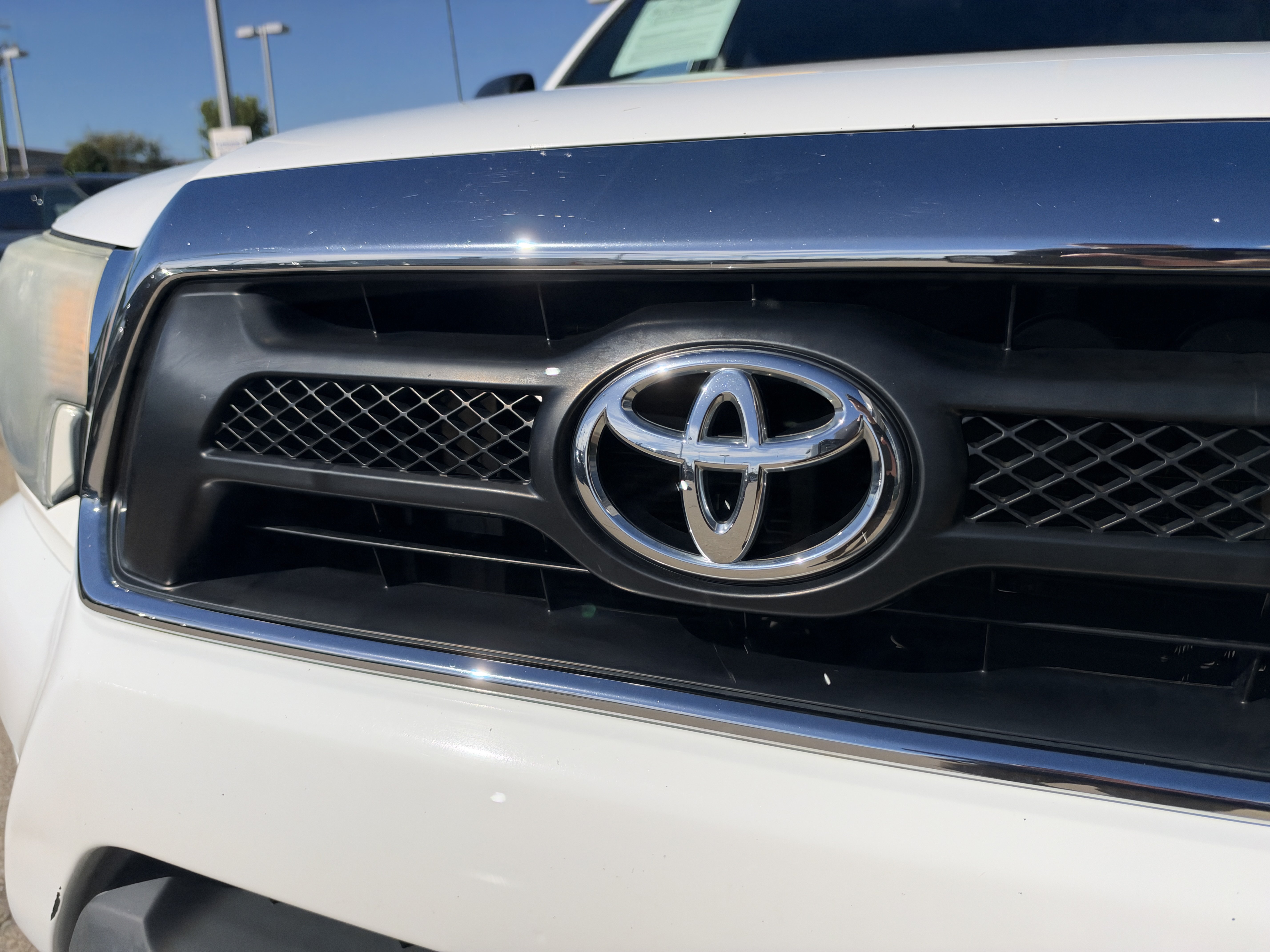 Used 2014 Toyota Tacoma 4x4 Double Cab w/ TRD Off-Road Package image 18