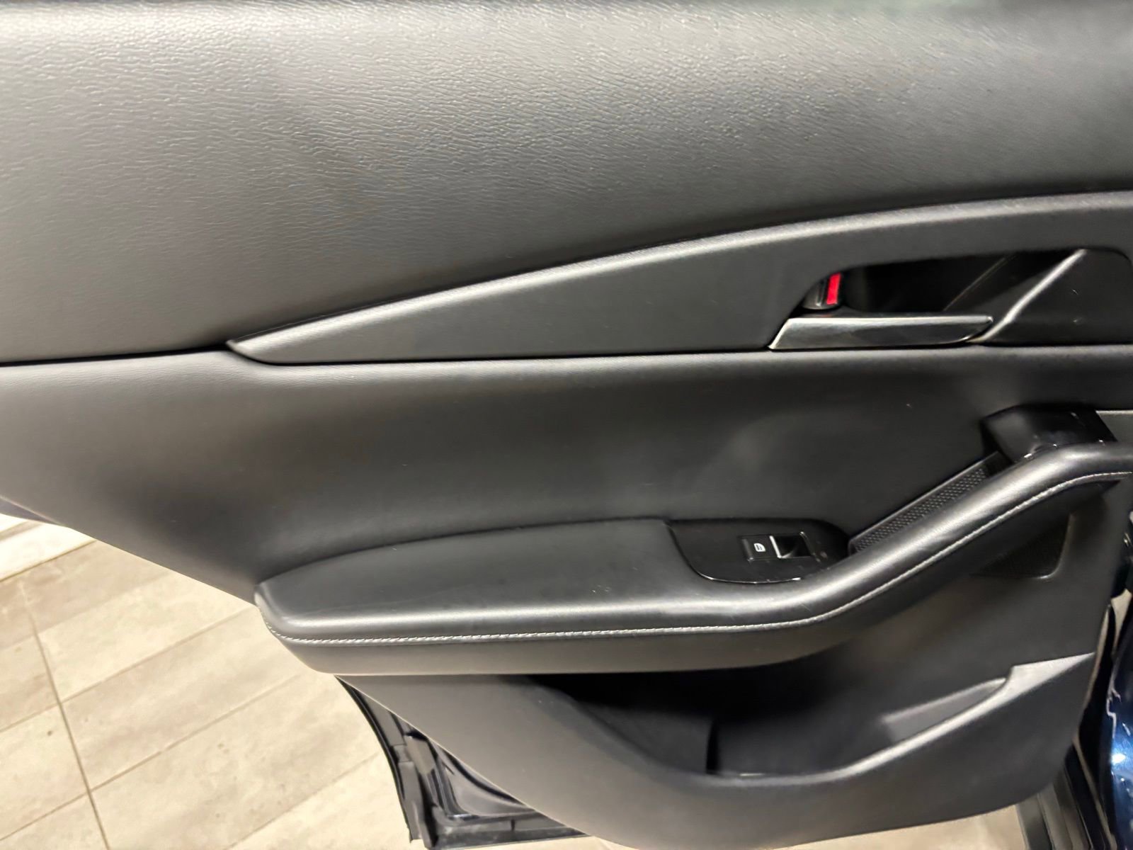 Certified 2025 MAZDA CX-30 AWD 2.5 S w/ Preferred Package image 17