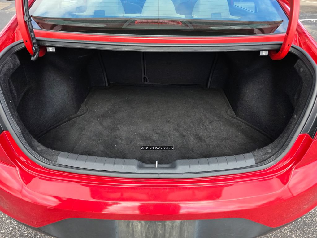 Used 2020 Hyundai Elantra SE FWD image 13