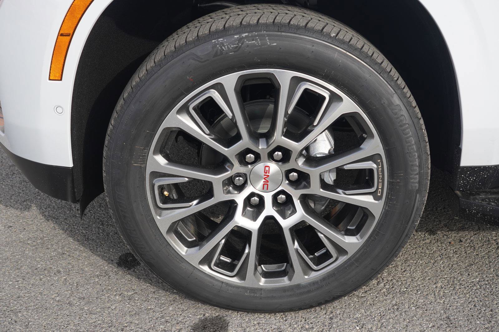 New 2026 GMC Yukon Denali image 10