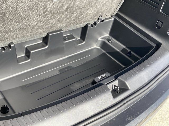 New 2026 Chevrolet Traverse LT w/ Driver Confidence Package image 25