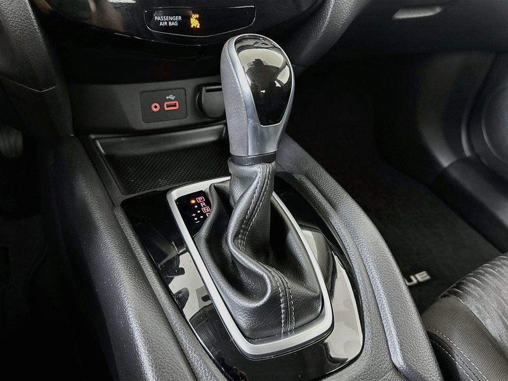 Used 2019 Nissan Rogue S AWD/4WD image 17