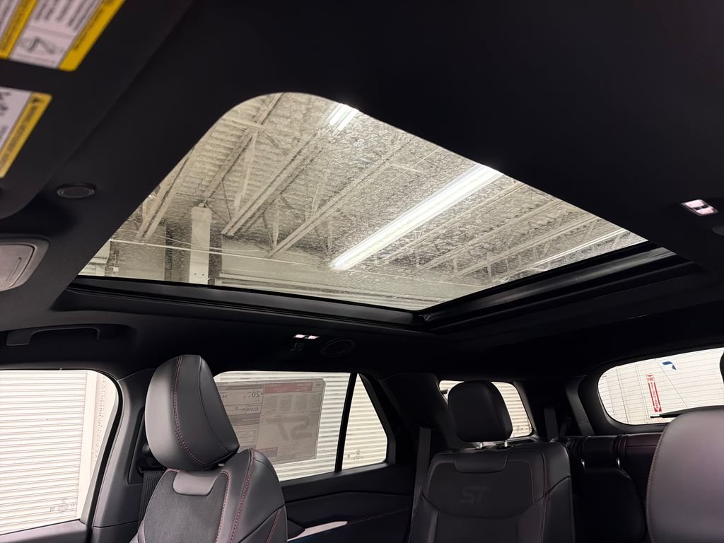 New 2026 Ford Explorer ST AWD/4WD image 9