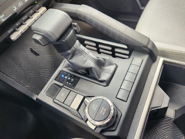Certified 2025 Toyota 4Runner SR5 AWD/4WD image 18
