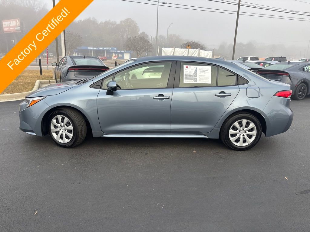 Used 2025 Toyota Corolla LE image 2