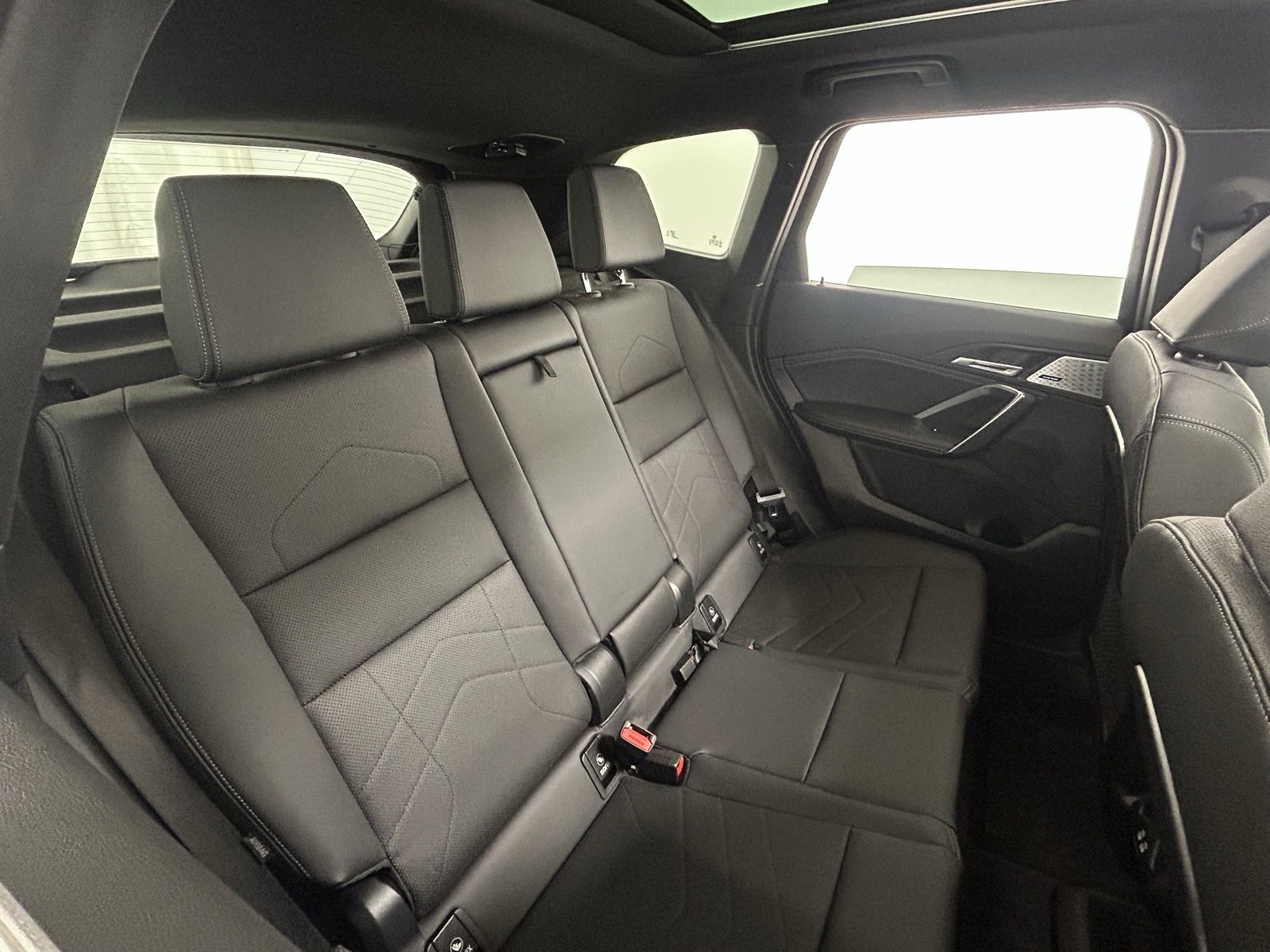 Used 2023 BMW X1 xDrive28i w/ Premium Package image 37