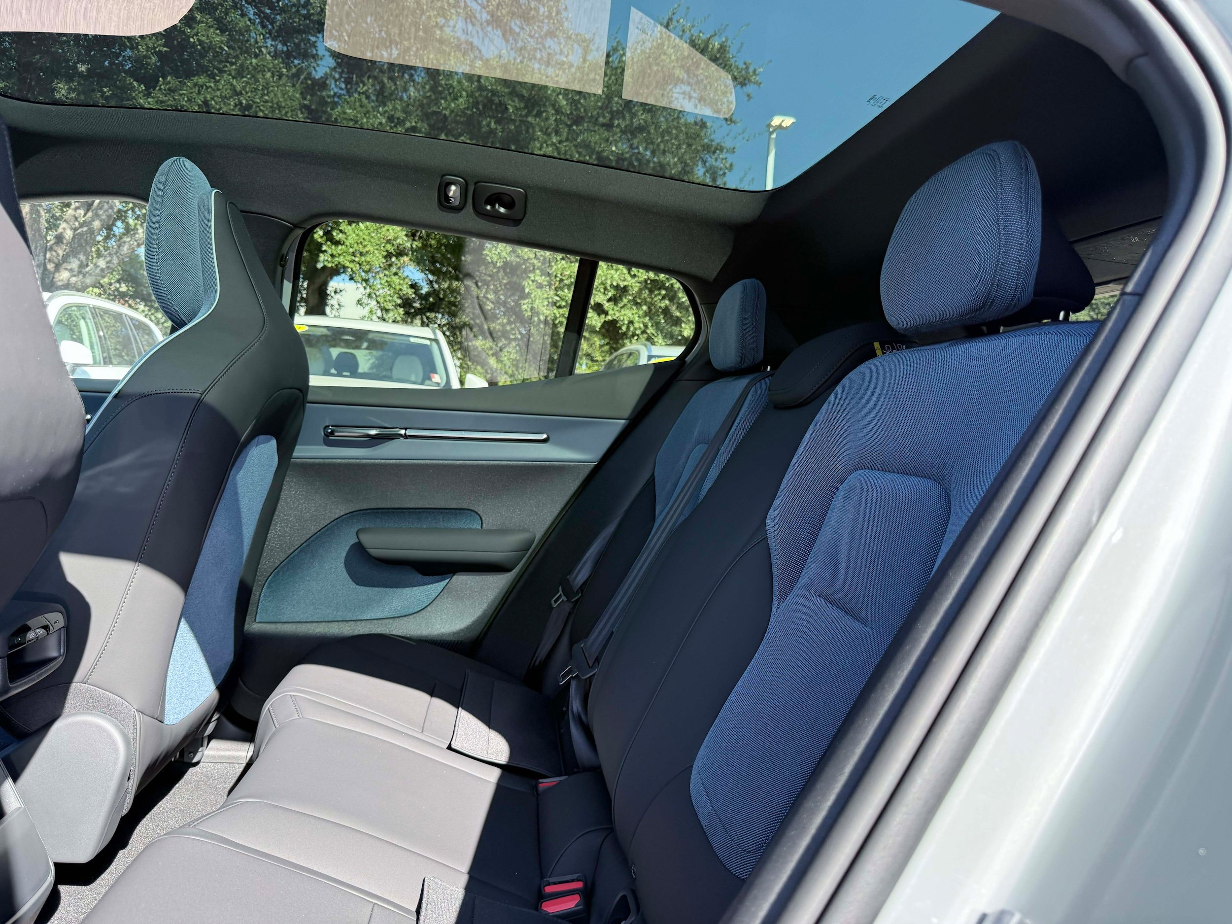 New 2026 Volvo EX30 Plus w/ Protection Package Premier AWD/4WD image 15