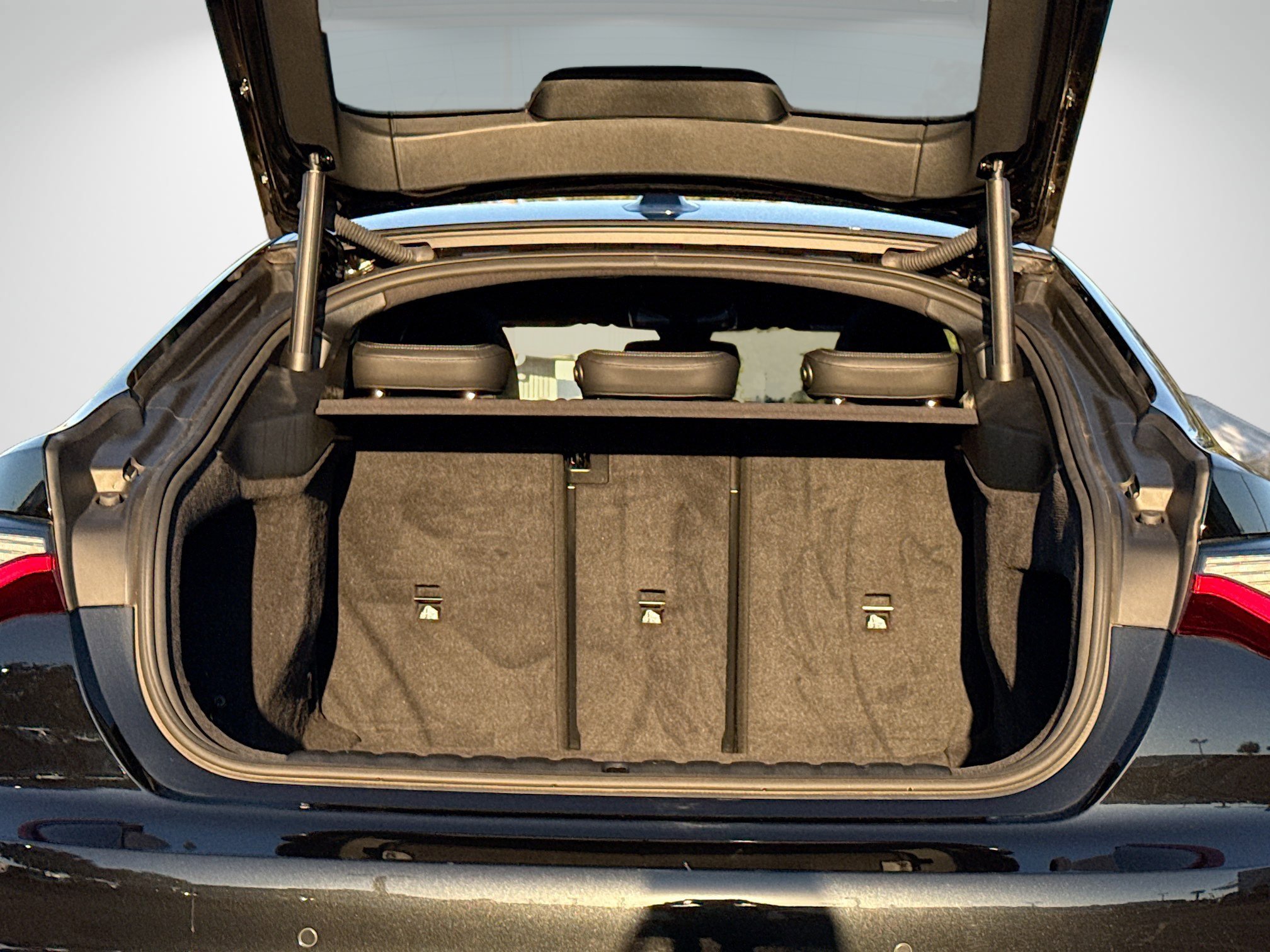 Used 2025 BMW 430i w/ Premium Package image 12