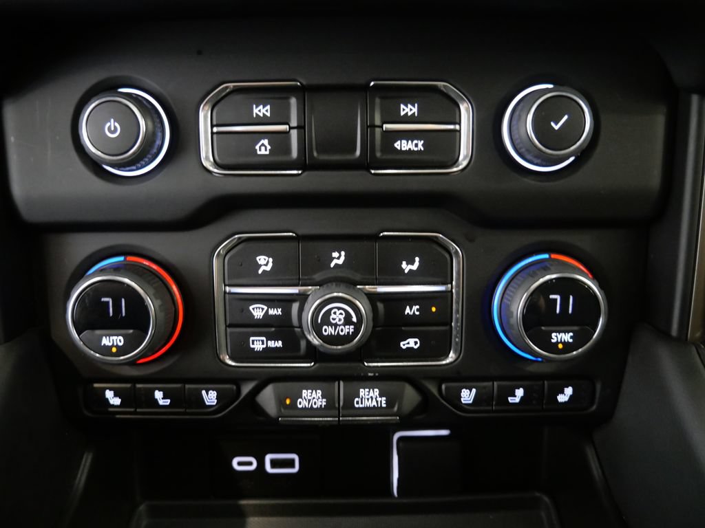 Used 2023 Chevrolet Tahoe High Country AWD/4WD image 23