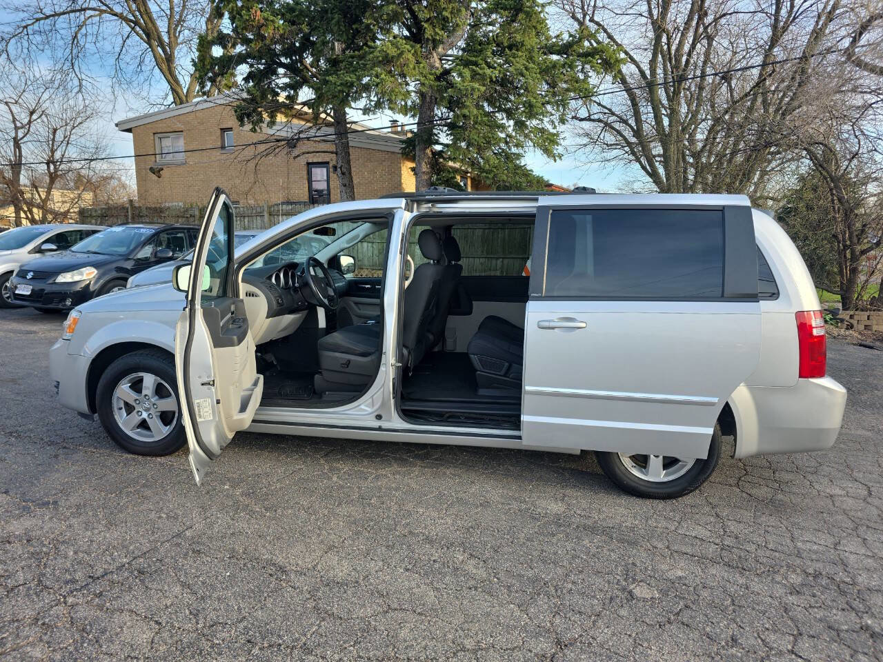 Used 2008 Dodge Grand Caravan SXT FWD image 11