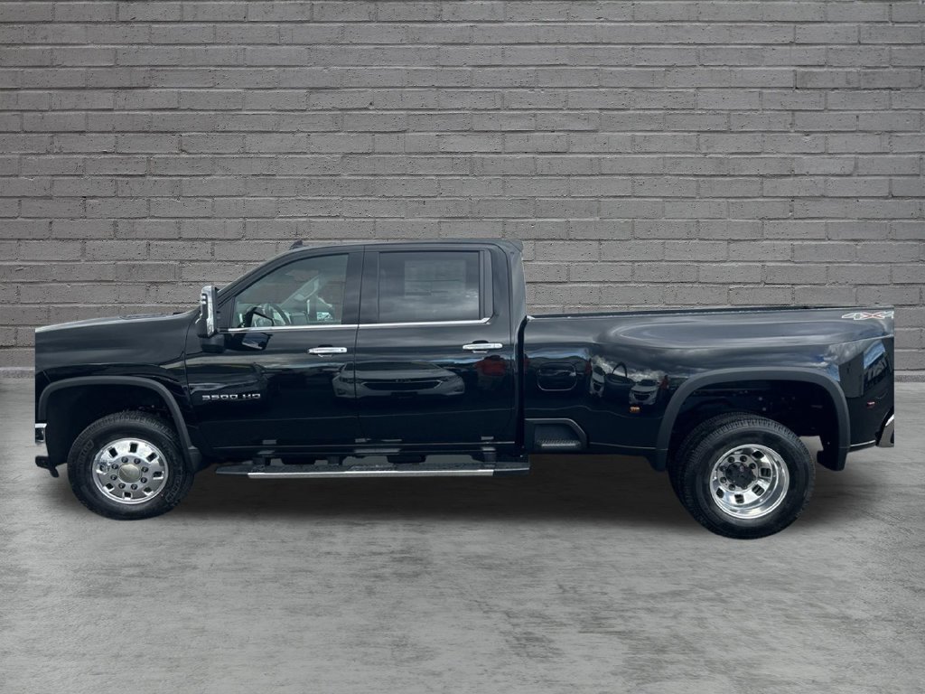 New 2026 Chevrolet Silverado 3500 LTZ w/ LTZ Convenience Package AWD/4WD image 4