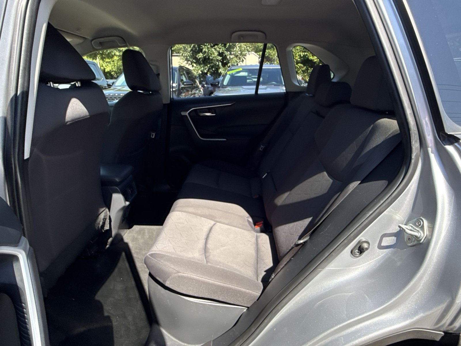 Used 2025 Toyota RAV4 XLE AWD/4WD image 22