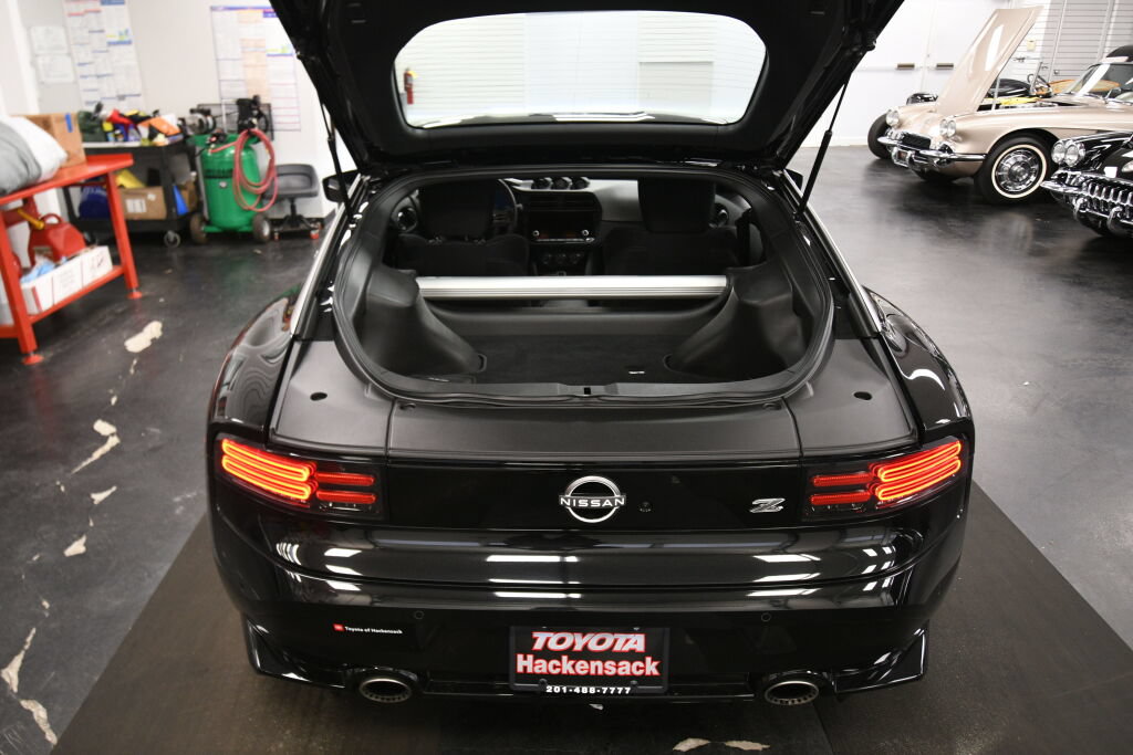 Used 2025 Nissan Z Sport w/ Floor Mat Package RWD image 20