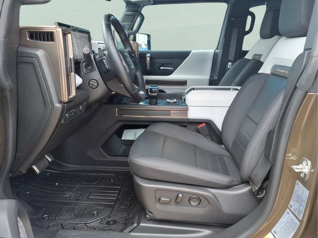 Used 2025 GMC Hummer EV 2X w/ LPO, Sport Package AWD/4WD image 19