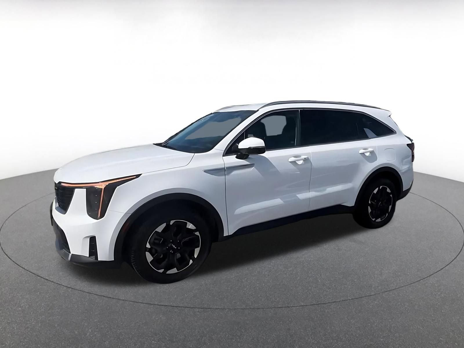 Used 2024 Kia Sorento S image 8