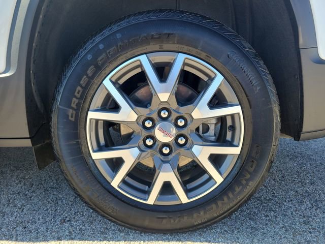 Used 2023 GMC Acadia SLE w/ Driver Convenience Package FWD image 34
