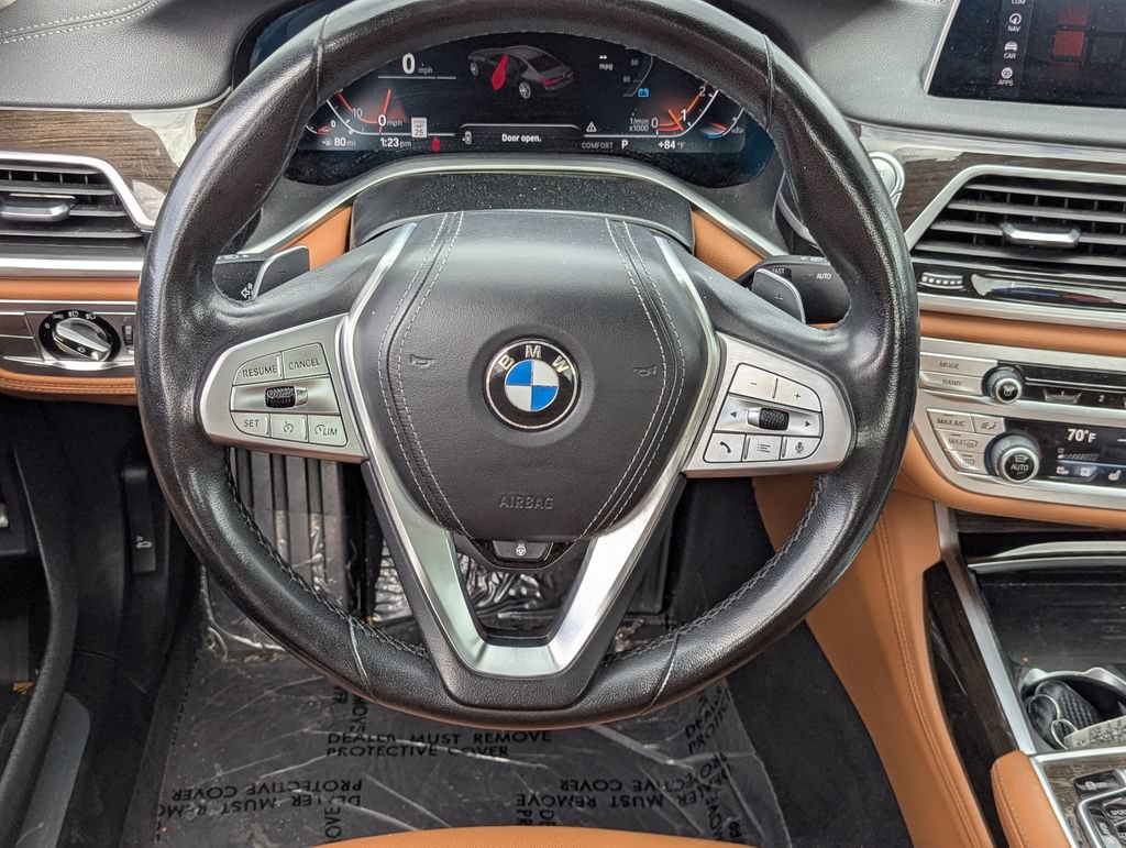 Used 2022 BMW 740i w/ Premium Package RWD image 31
