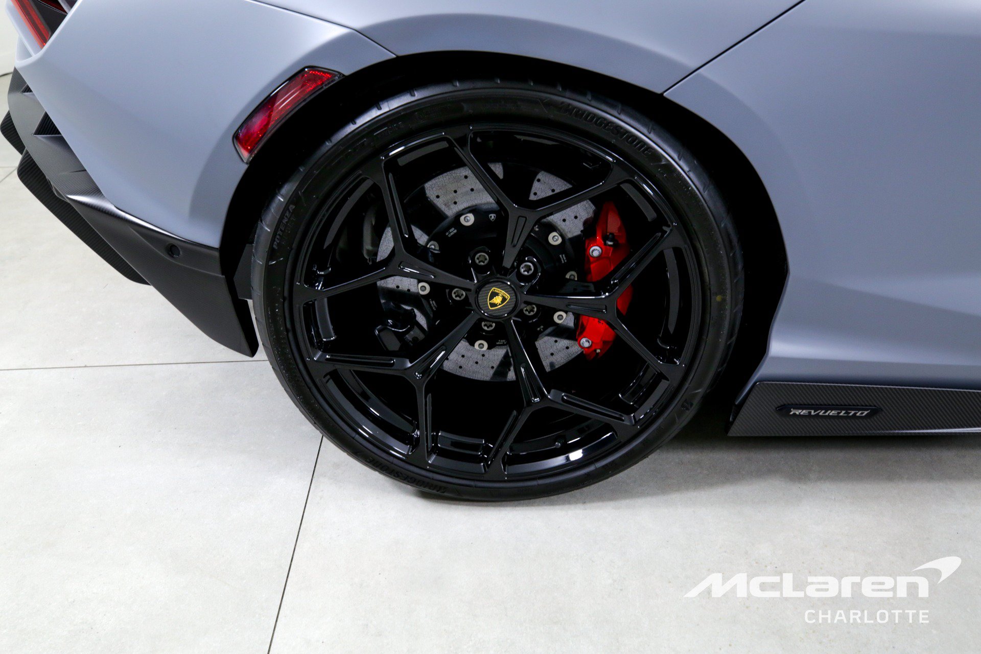 Used 2024 Lamborghini Revuelto AWD/4WD image 28