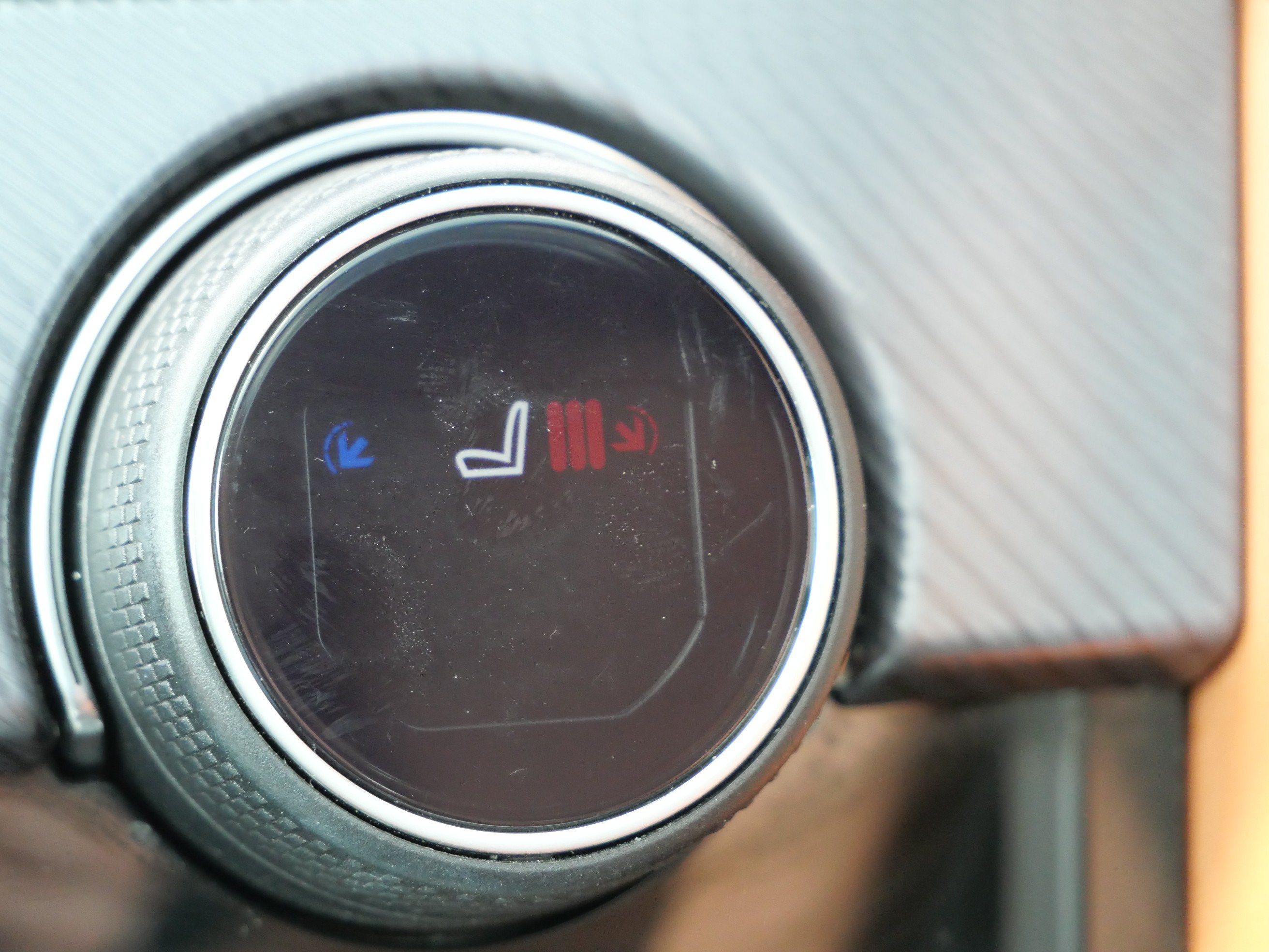 Certified 2023 Jaguar F-TYPE R-Dynamic AWD/4WD image 31