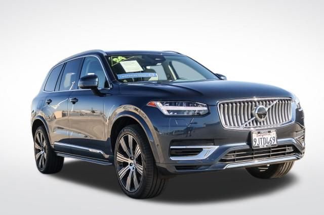 Used 2024 Volvo XC90 T8 Plus w/ Protection Package Premier image 3