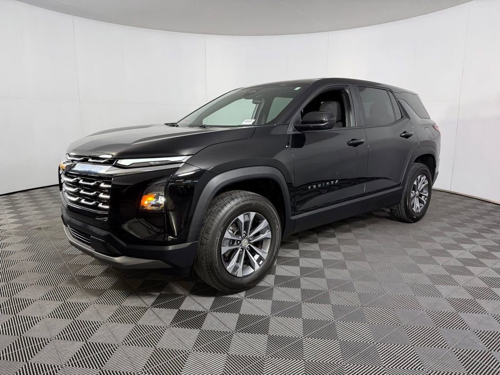 Used 2026 Chevrolet Equinox LT FWD image 10