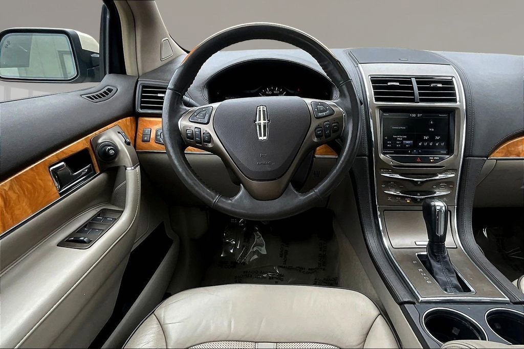 Used 2015 Lincoln MKX AWD w/ Equipment Group 102A image 8