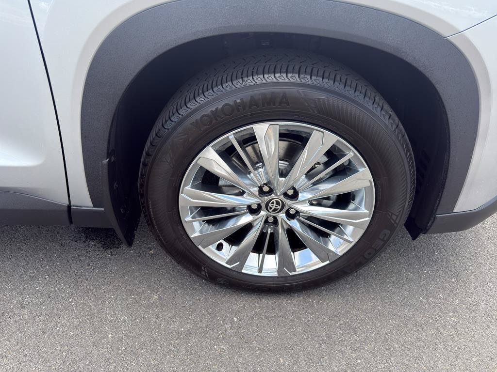 Used 2024 Toyota Grand Highlander AWD image 29
