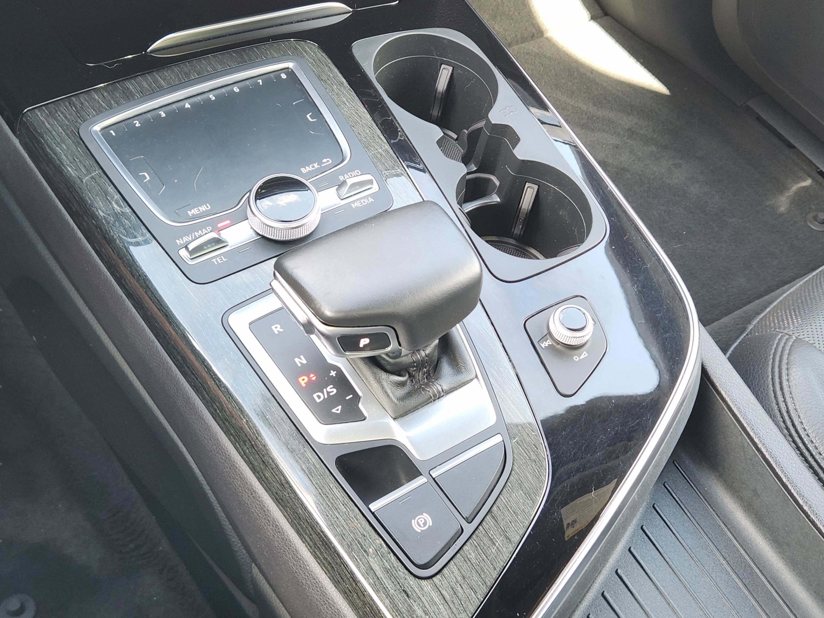 Used 2018 Audi Q7 3.0T Premium Plus AWD/4WD image 24