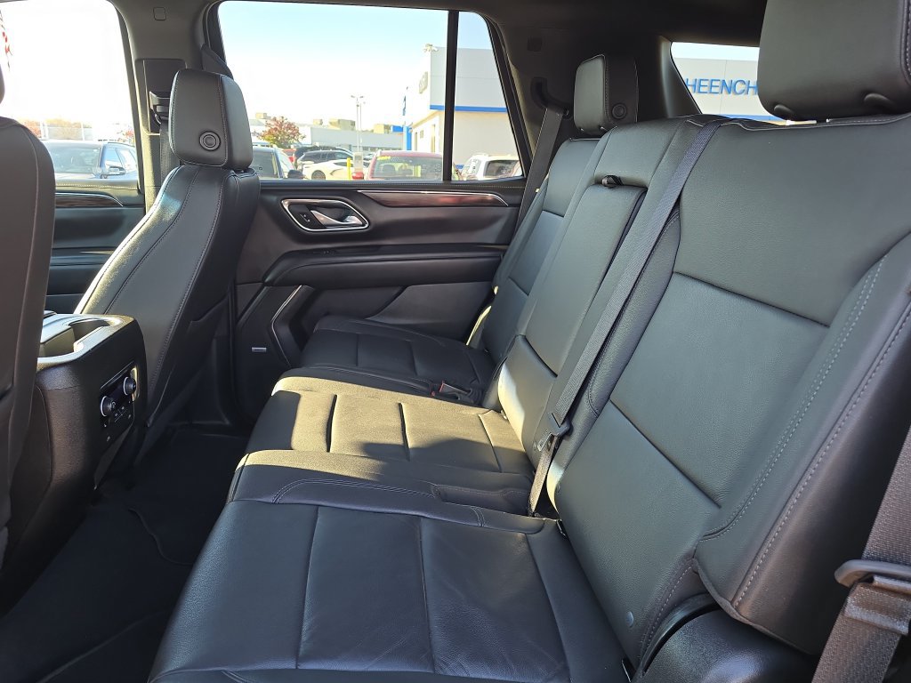 Used 2022 Chevrolet Tahoe LT w/ Luxury Package AWD/4WD image 29