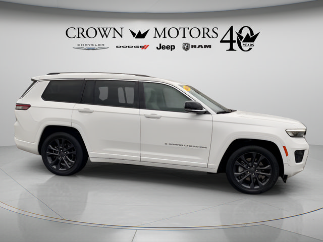 Used 2023 Jeep Grand Cherokee L Overland w/ Luxury Tech Group IV AWD/4WD image 4