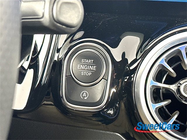 Used 2024 Mercedes-Benz GLA 35 AMG 4MATIC image 32