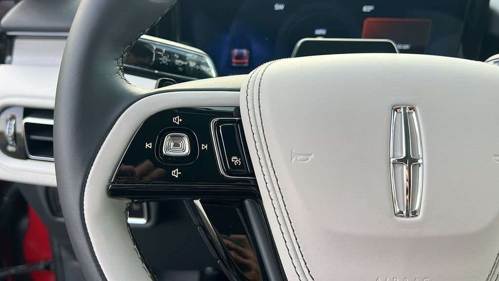 New 2026 Lincoln Aviator Reserve w/ Illumination Package AWD/4WD image 18