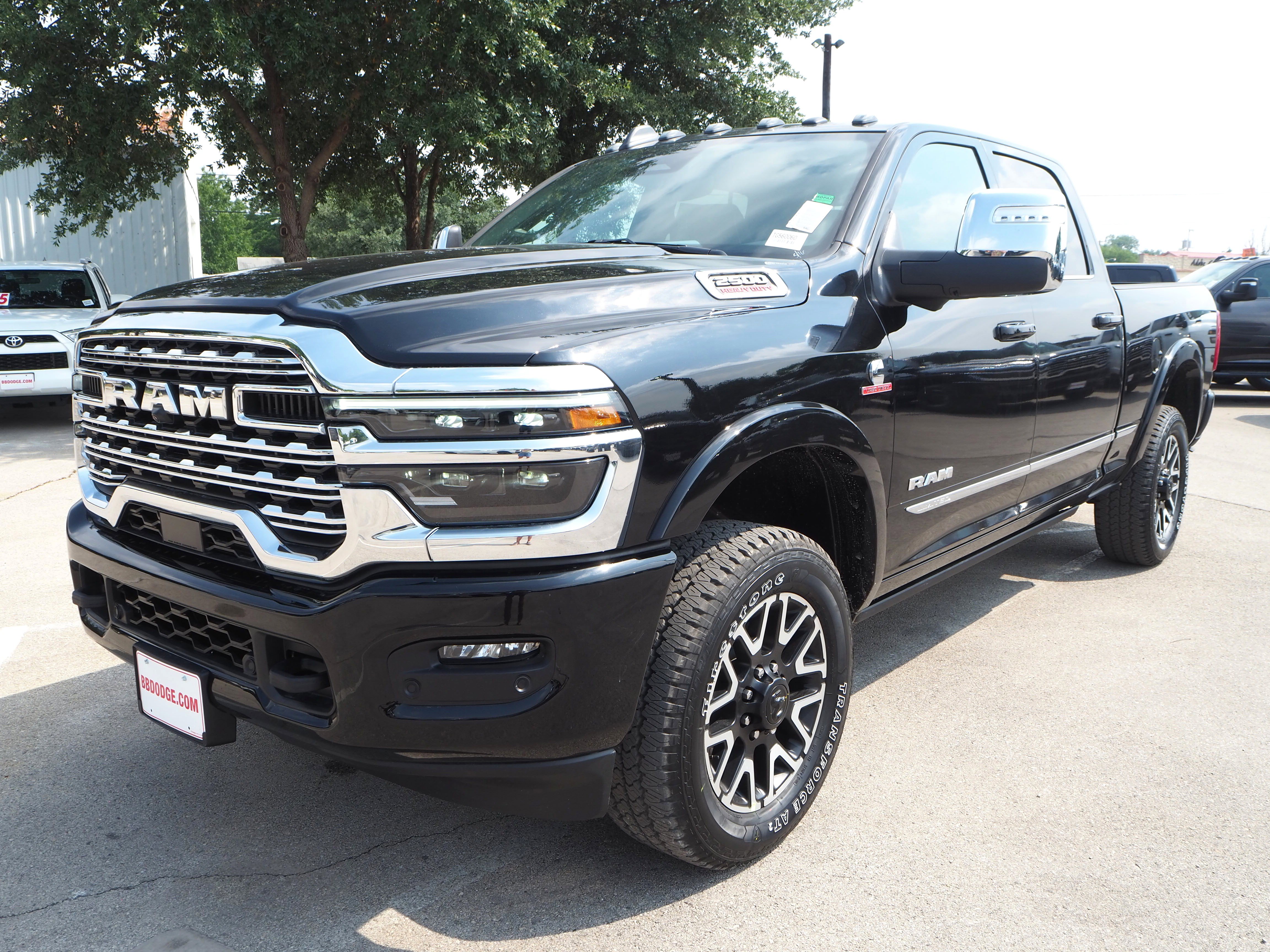 New 2025 RAM 2500 Limited AWD/4WD image 2