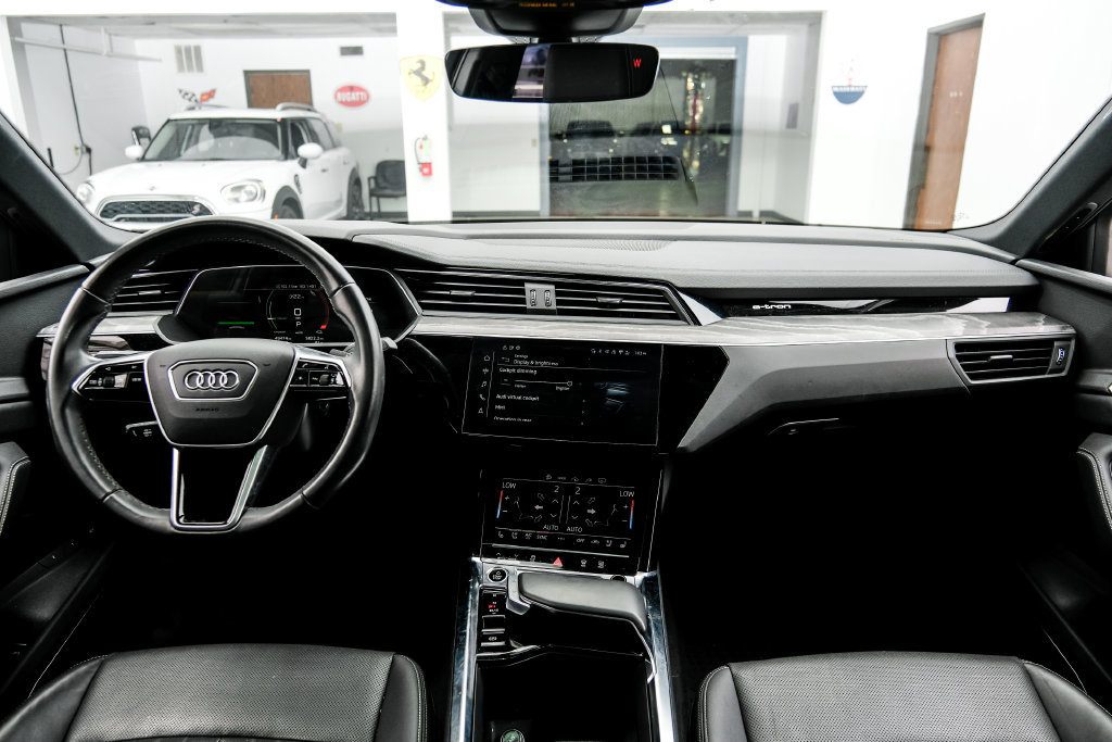 Used 2024 Audi Q8 e-tron Premium Plus w/ Premium Plus Package AWD/4WD image 16