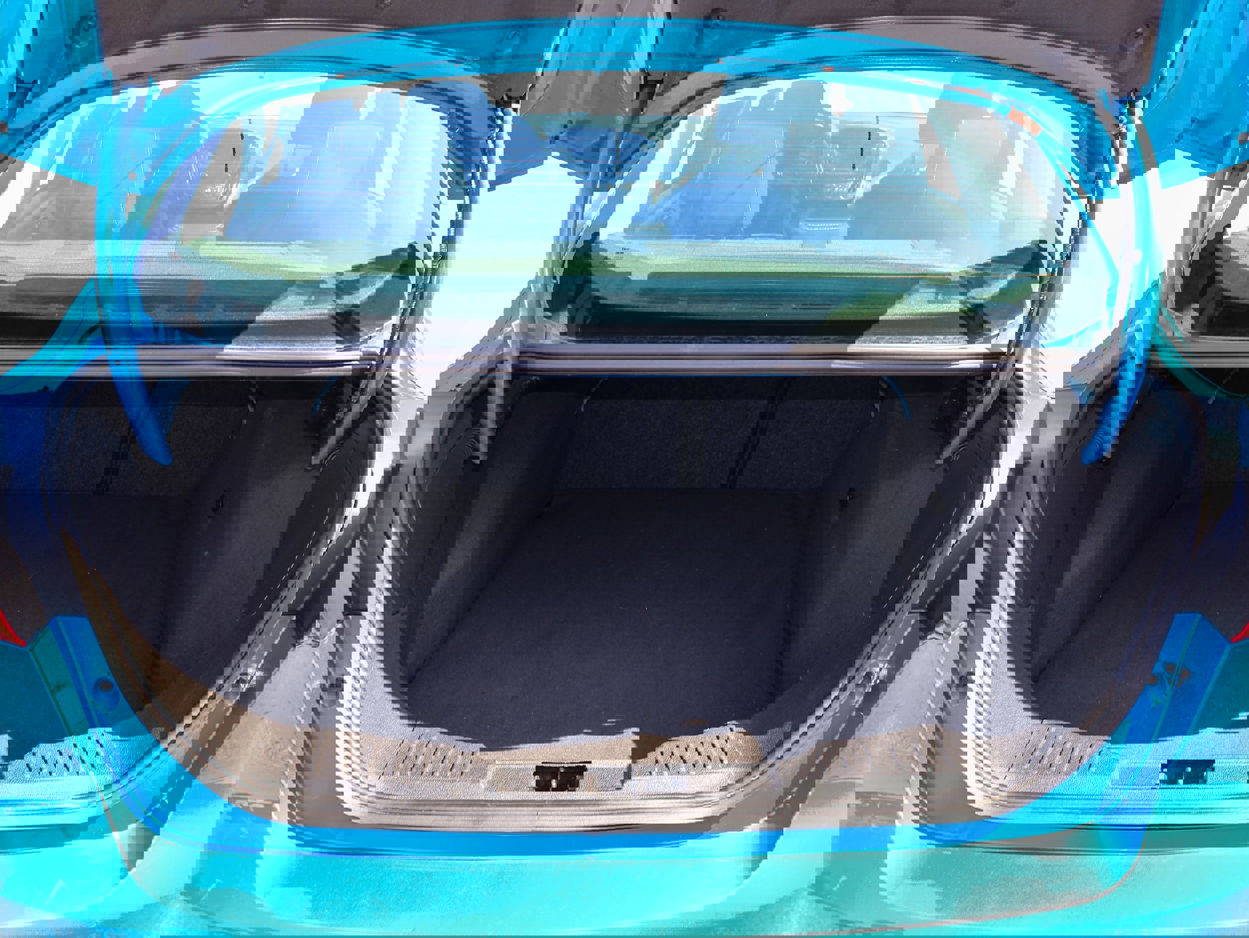 Used 2015 Ford Focus SE w/ Reverse Sensing Package image 9