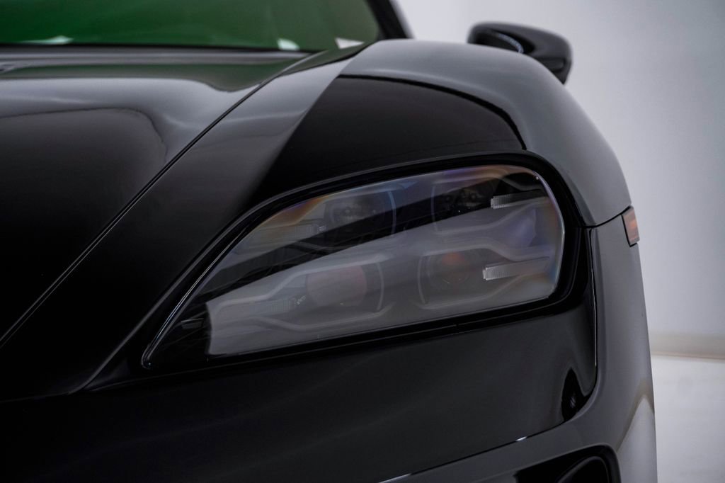 New 2026 Porsche Taycan image 7