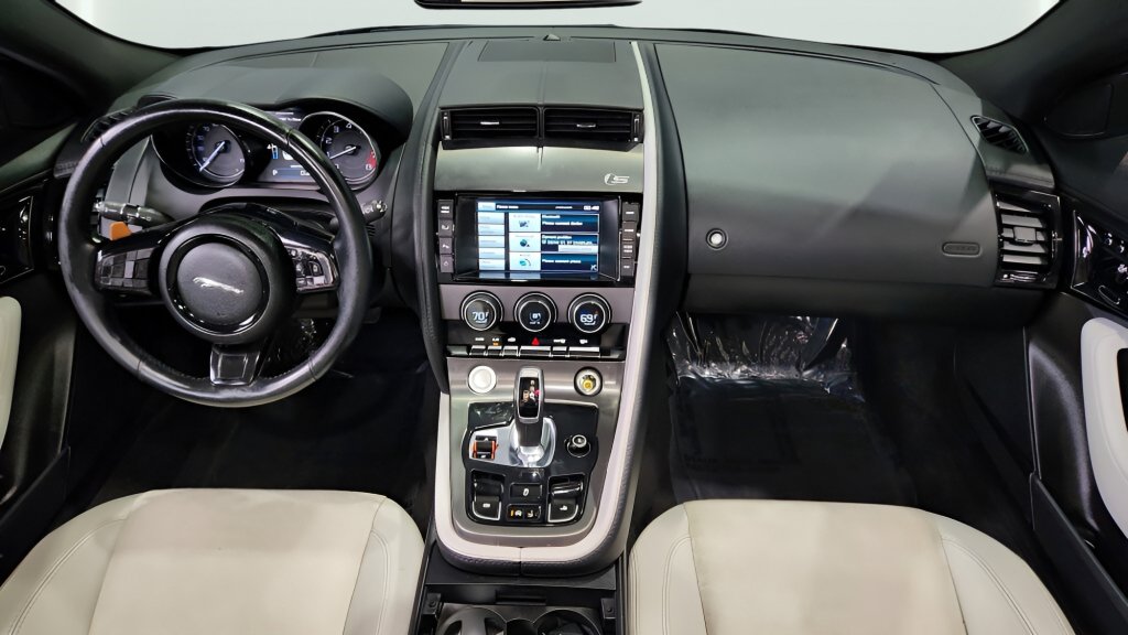 Used 2015 Jaguar F-TYPE S RWD image 15