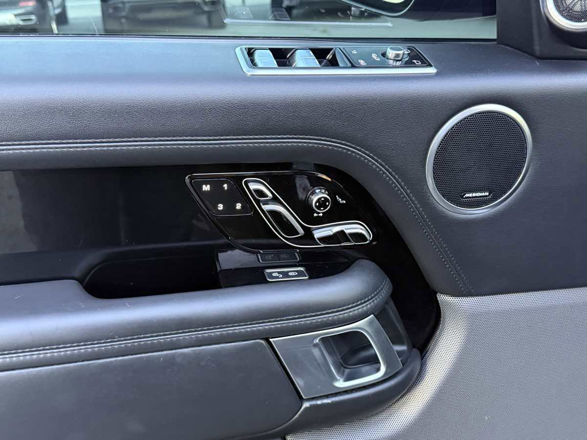 Used 2019 Land Rover Range Rover Long Wheelbase Supercharged image 36