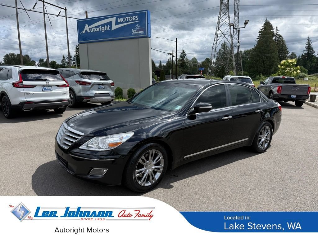 Used 2011 Hyundai Genesis 4.6 RWD image 1