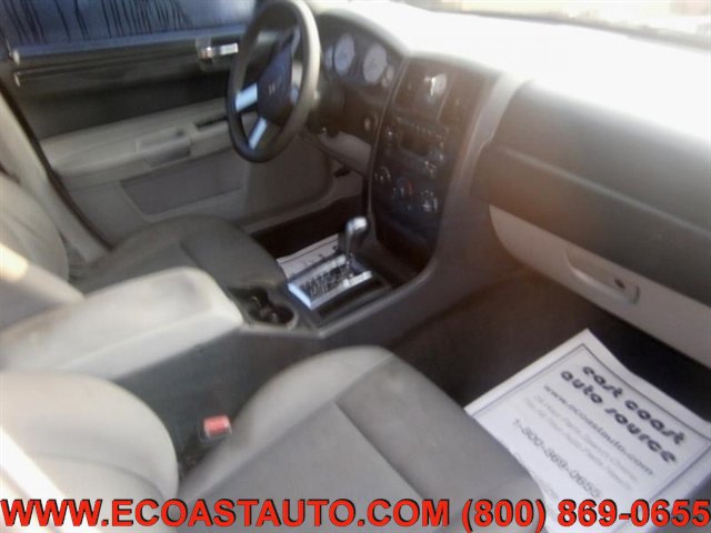 Used 2006 Chrysler 300 RWD image 5