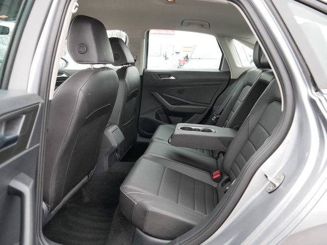 Certified 2024 Volkswagen Jetta SE image 17