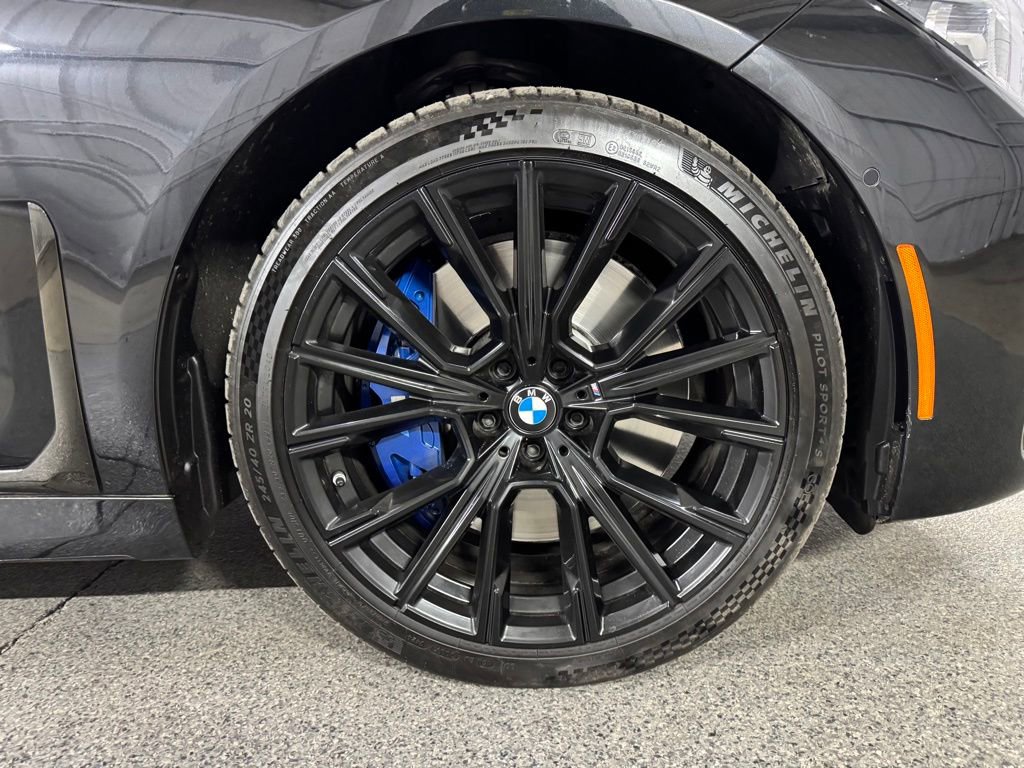 Used 2021 BMW 750i xDrive w/ Executive Package AWD/4WD image 5