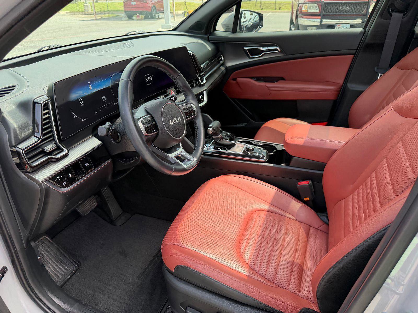 Used 2025 Kia Sportage SX FWD image 3