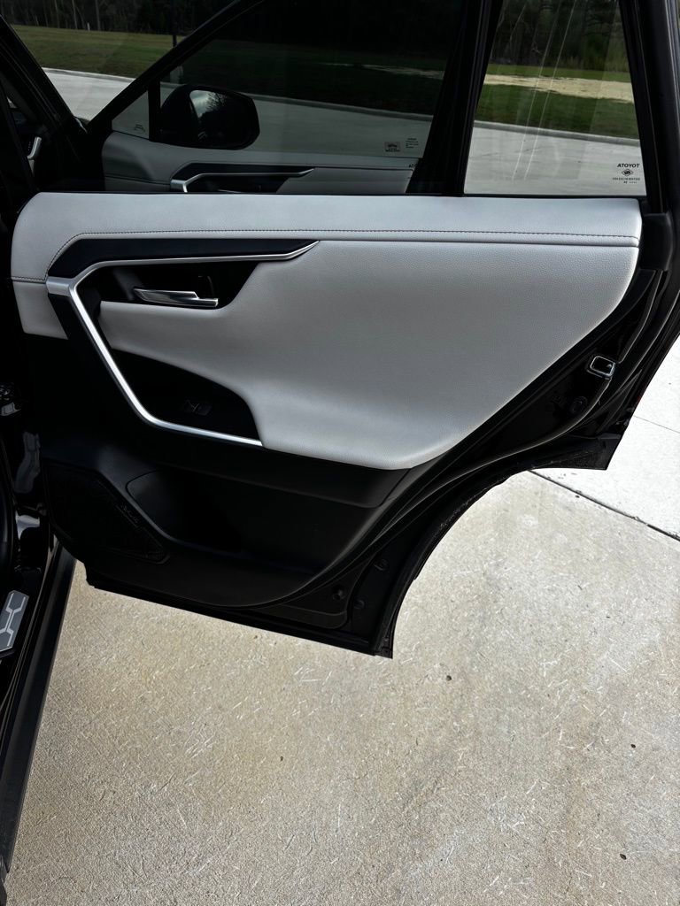 Used 2024 Toyota RAV4 Limited image 13