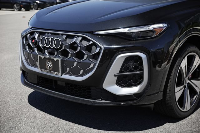 New 2026 Audi SQ5 Prestige AWD/4WD image 12