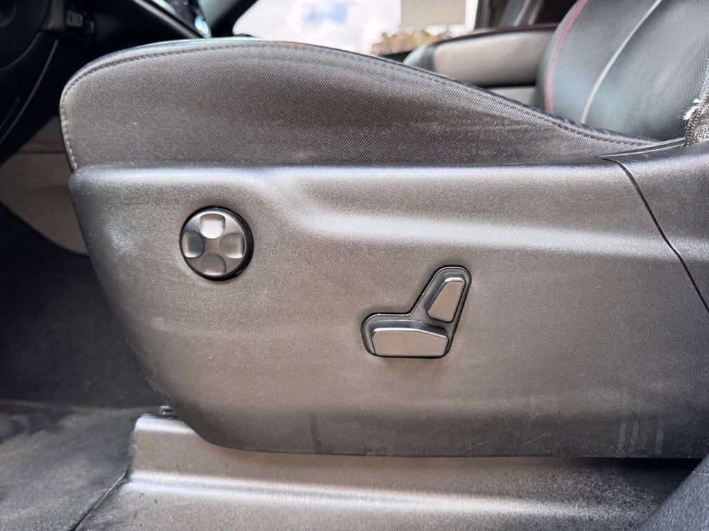 Used 2024 Dodge Durango GT image 10