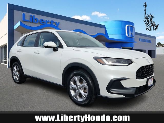 Used 2023 Honda HR-V LX image 1