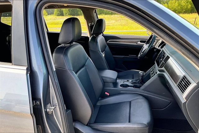 Used 2019 Volkswagen Atlas SE w/ Panoramic Sunroof Package FWD image 30